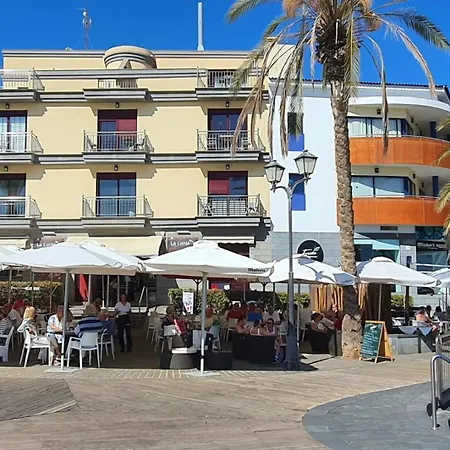 Del Mar Villa *